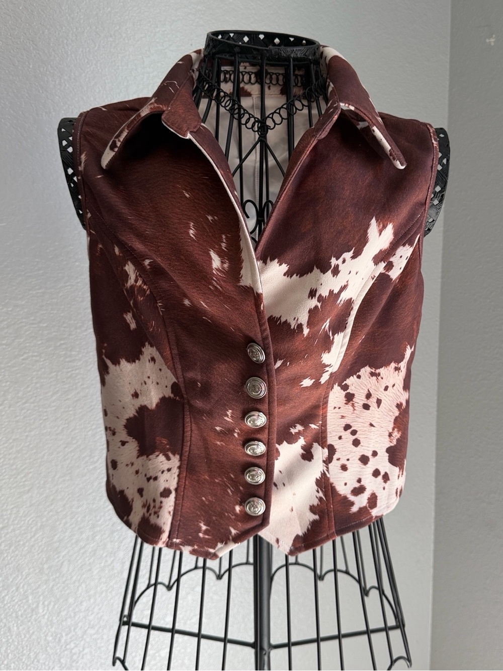 NWOT - Faux Cowhide like  🤠 fitted vest